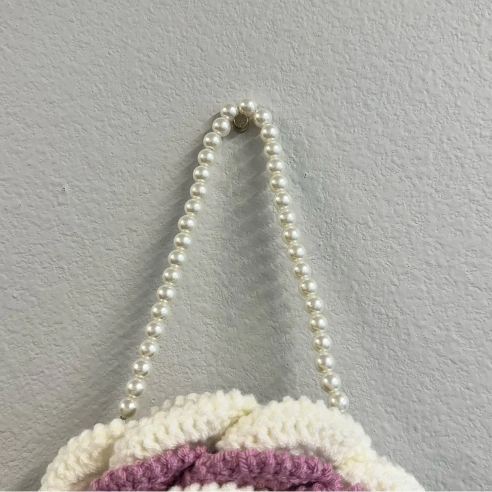 Elegant Floral Crochet Clutch